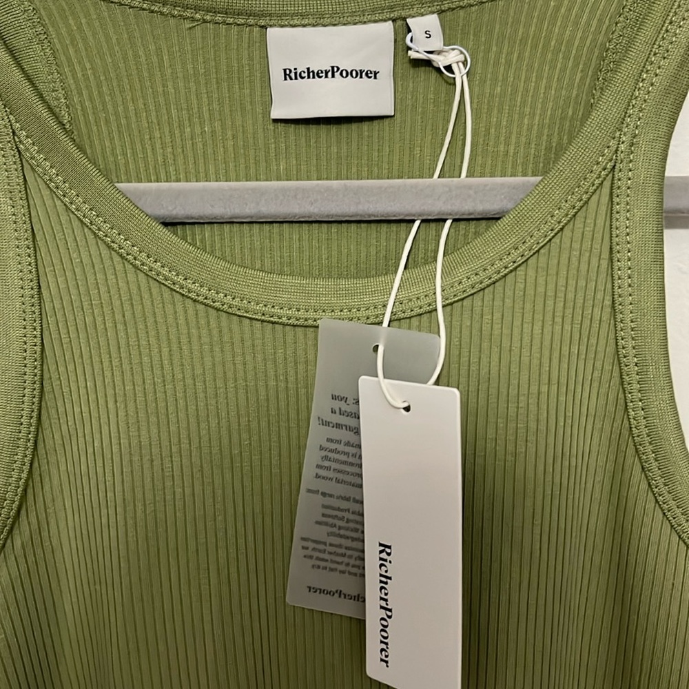 Never worn RicherPoorer Lt. green rib midi dress. Size “S” 94% Lovell 6% spandex